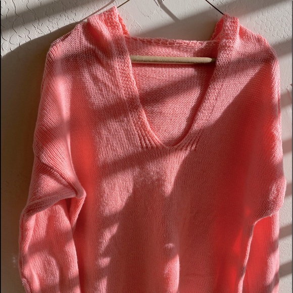 COPY - Hooded Sweater V chest. - Picture 1 of 7